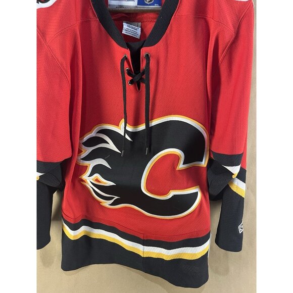 Vintage Calgary Flames NHL CCM Jersey (Men’s Size S) - Picture 5 of 7